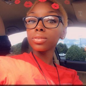 Meet your Posher, Lachelle